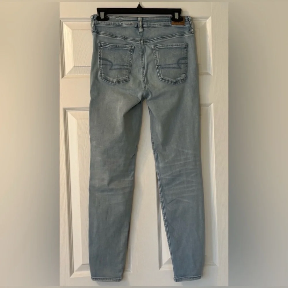 American Eagle Hi-Rise Jegging Jeans Light Wash Size 8